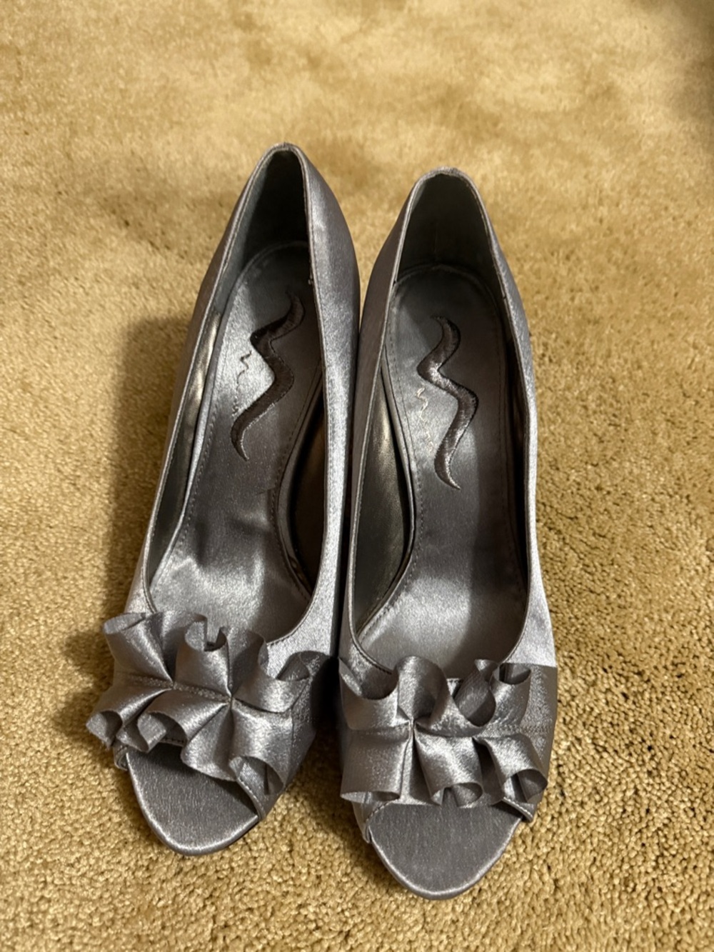 Nina Metallic Silver Ruffle Peep-Toe Pumps